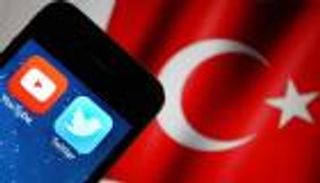بقرارين جديدين.. أردوغان يقمع وسائل التواصل الاجتماعي