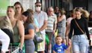 عالمة فيروسات تحذر: التراخي أخطر من متغيرات كورونا