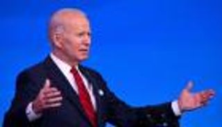 بايدن يستهل ولايته.. 15 إجراء لمحو "إرث" ترامب