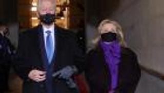 كلينتون وهيلاري يصلان الكابيتول للمشاركة في تنصيب بايدن