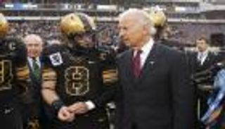 تنصيب بايدن.. المتلعثم الذي أوصلته كرة القدم لرئاسة أمريكا