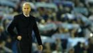 نحس أم استهتار.. شفرة تتويج حيرت زيدان