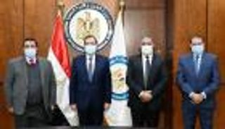 انطلاق رحلة البحث عن الذهب المصري.. هؤلاء ينقبون