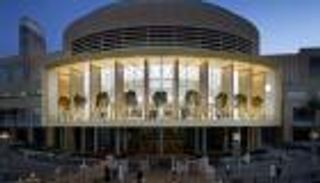 أكثر 5 متاجر تألقا لـ"أبل" حول العالم.. لمسة برنارد أرنو واضحة