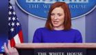 بايدن يصالح "صاحبة الجلالة" ويتعهد بالشفافية للإعلام