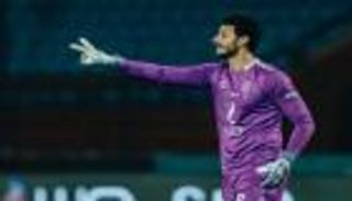 الزمالك يعترض.. تقليص إيقاف حارس الأهلي يثير الجدل في مصر
