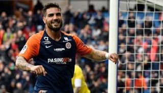 أندي ديلور مهاجم فريق مونبيلييه الفرنسي ومنتخب الجزائر