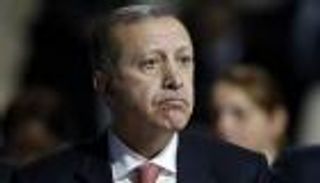 "الذئاب الرمادية" و"رابعة".. دليل إدانة أردوغان بتسييس الجيش