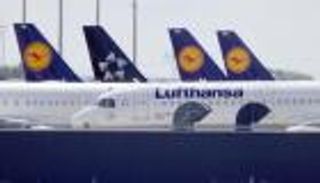 موجة كورونا الثانية تعصف بشركات الطيران الأوروبية.. استغاثة وشطب