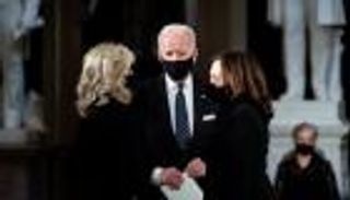 دائرة عمل بايدن الأهم.. سيدتان و5 رجال