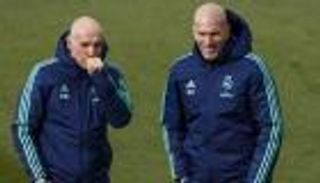 ماذا قال زيدان لمساعده في "المكالمة الشرفية"؟