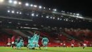 رغم ثنائية محمد صلاح.. يونايتد يرسخ عقدة الـ100 عام أمام ليفربول