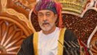 سلطان عمان يعيد تنظيم مجلسي الدفاع والأمن الوطني