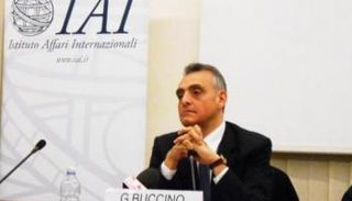 السفير الإيطالي في طرابلس جوزيبي بوتشينو 