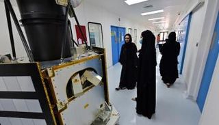 نسبة المشاركة النسائية في مشروع مسبار الأمل الإماراتي تصل لـ34%