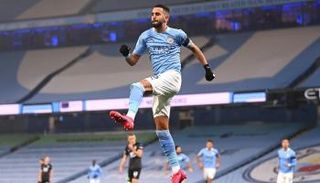 رياض محرز نجم فريق مانشستر سيتي ومنتخب الجزائر