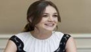 كاري موليجان تكتشف كنزا بالصدفة في "التنقيب" على نتفليكس