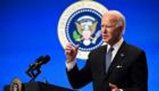 قاض أمريكي يعلق مؤقتا قرار بايدن بشأن المهاجرين