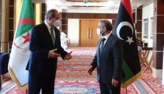 جانب من لقاء وزير الخارجية الجزائري وخالد المشري بطرابلس