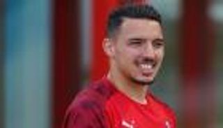 جماهير ميلان تحلم بمفاجأة بن ناصر