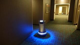 تنامي اعتماد الفنادق على الروبوتات