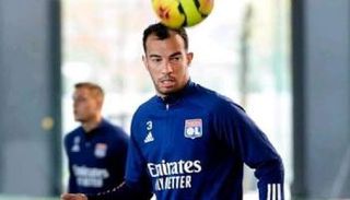 جمال بلعمري مدافع ليون الفرنسي