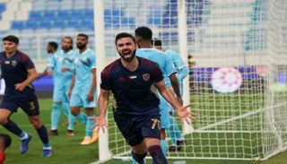 عمر خربين يتألق مع الوحدة في ظهوره الأول