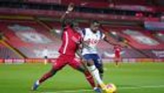 غضب ورحيل مبكر.. نجم توتنهام يدق طبول الحرب مع مورينيو