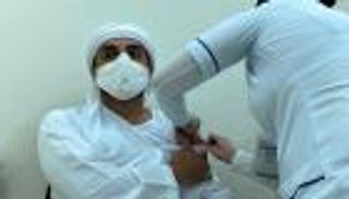 الإمارات الأولى عربيا والثانية عالميا في التطعيم ضد كورونا