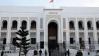 ظرف الرئاسة التونسية المشبوه "بلا مواد سامة"