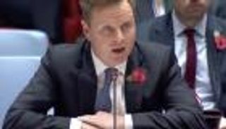 سفير بريطانيا بالعراق: قلقون من دور إيران بالمنطقة