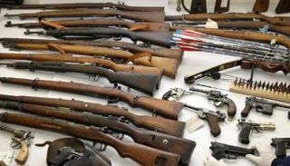 بعض المضبوظات التي صادرتها الشرطة النمساوية