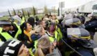 أمازون تثير غضب الفرنسيين.. ثورة ضد "الاستثمار المدمر"