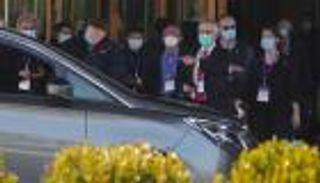 خبراء "الصحة العالمية" داخل مستشفى استقبل أول إصابة بكورونا