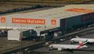 دبي تطلق مبادرة عالمية لنقل لقاحات كورونا إلى البلدان النامية