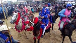 الفروسية من أهم مظاهر احتفالات قومية 