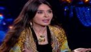 بعد صدمة فيفي عبده.. دينا تعلق حول كتابة "راقصة" على قبرها