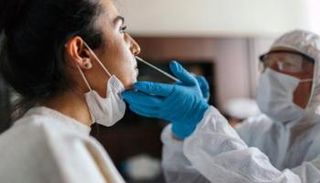 فحص كورونا في الإمارات