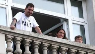 ليونيل ميسي مع أسرته