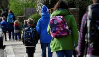 نسبة الإصابة بفيروس كورونا ارتفعت بين طلاب إنجلترا