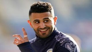 رياض محرز نجم فريق مانشستر سيتي ومنتخب الجزائر