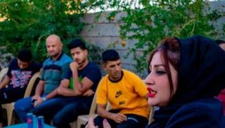 مرشحة عراقية للانتخابات خلال ندوة دعائية