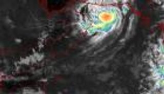 الإعصار "شاهين" لحظة بلحظة.. آخر التطورات والمناطق المتأثرة 