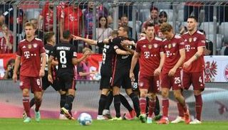 بايرن موينخ يسقط اامام آينتراخت فرانكفورت