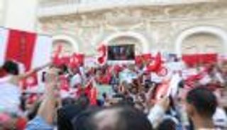 مسيرة مؤيدة للرئيس التونسي ومطالبات بمحاكمة الغنوشي