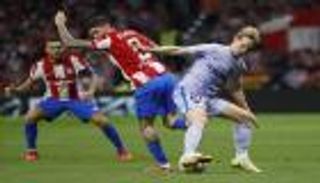 فيديو.. مشادة وغضب.. أتلتيكو مدريد يشعل النيران في برشلونة