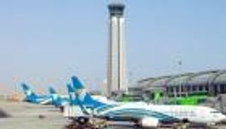 إعصار شاهين يؤجل الرحلات من وإلى مطار مسقط