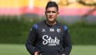 أول إقالة في الدوري الإنجليزي "إسبانية"