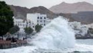 اليابسة تفقد الإعصار شاهين طاقته.. هذا ما حدث