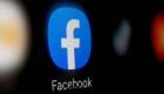 ليلة العطل الكبير.. اقتصاد العالم يفقد ملايين الدولارات وفيسبوك تعتذر